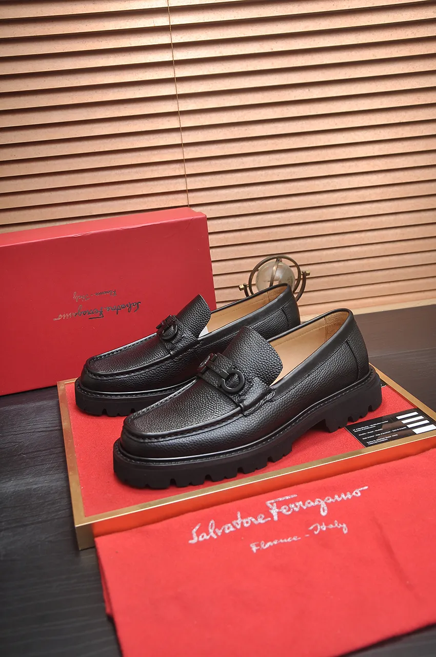 Men's shoes 💰680💶 [Ferragamo/Ferragamo] The latest model in the counter. Original imported high-quality cowhide with open sides + imported 🐂 water-dyed cowhide lining + original luxury metal buckle + original combination outsole. Comparison without pressure 38--45 (45 is custom-made and cannot be returned or exchanged)